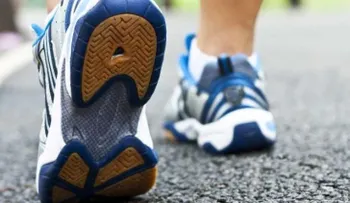 Consejos para escoger unos buenos zapatos para caminar