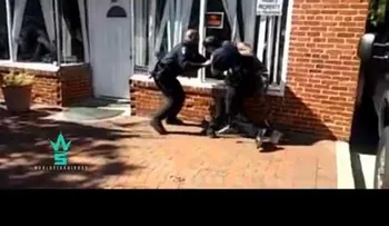 Deja K.O. a un policía en EE.UU.