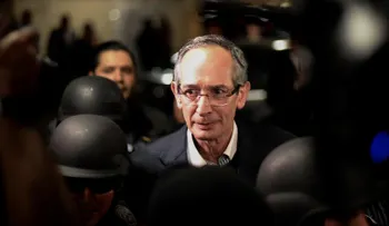 Álvaro Colom, expresidente de Guatemala, saldrá de prisión