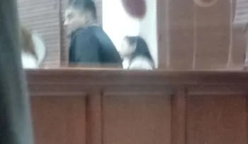 Berenice Reynoso habría sido sentada en el banquillo de los acusados por desacato, pero dice que no tiene miedo