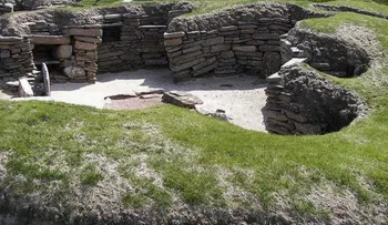 En 1850 un granjero encontró esta puerta escondida. Lo que hay en su interior ha pasmado al mundo entero
