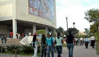 Profesores de la UASD levantan paro, tras lograr un aumento de 40%