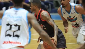 Leones dominan a Titanes y ganan la serie en la Súper Liga LNB