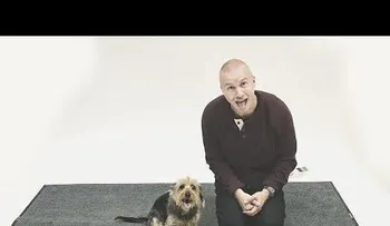 Video: Experimento: Un hombre ladra y los perros reaccionan así
