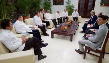 John Kerry se reúne con los negociadores del proceso de paz de Colombia