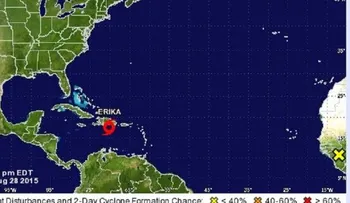 El centro de la tormenta Erika se ubica a 75 kilómetros al sur de la capital dominicana 