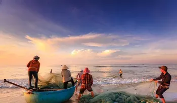 Un pescador muerto y tres sobrevivientes en naufragio en costas dominicanas