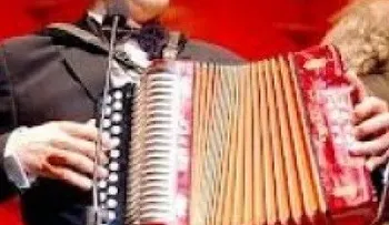 El Prodigio discute con sus músicos en pleno concierto