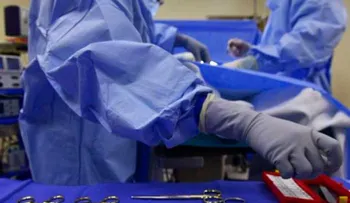  Sancionan dos enfermeras por transmitir su trabajo en directo por internet 