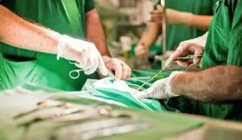 Realizan primer trasplante a mujer quemada con piel fabricada con sus células