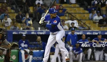 Licey derrota 10-7 a los Gigantes; ocupa el primer lugar
