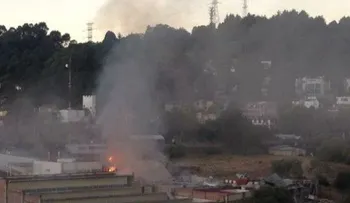 Un muerto al explotar camión gas en hospital en México 