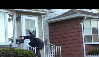 ¿Qué harías si te encuentra una billetera en la calle? (VIDEO)   