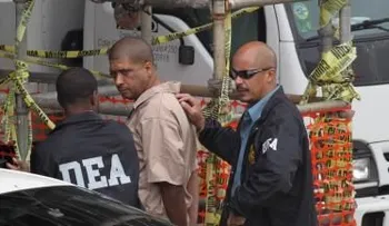 DEA tiene fotos, vídeos y diálogos de Toño Leña con 2 jefotes de RD