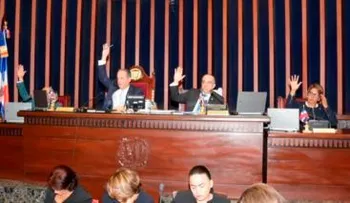 Senado aprueba ley protege la imagen, intimidad y el honor familiar de fallecidos
