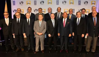 Rusia y China evitarían ataque de EEUU contra Maduro; 20 exjefes Estado lo califican de "injerencia" 
