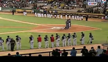 Aguilas vencen 6-3 a los Leones; Espinal dispara jonrón con las bases llenas