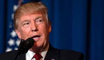 Donald Trump dice que considera sacar a ICE de California