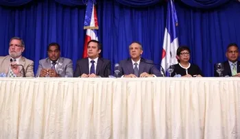  Más de 350,000 personas regularizan su documentación en la República Dominicana