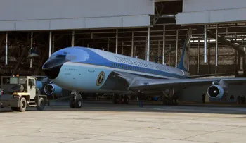 Los episodios más increíbles que sucedieron a bordo del avión presidencial de Estados Unidos