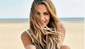 Familia de Caroline Flack, ex novia del príncipe Harry, confirma que se suicidó 