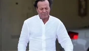 Julio Iglesias sigue proceso de recuperación en Miami tras ser operado