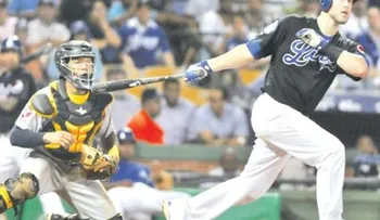 Licey, Escogido y Gigantes vencen