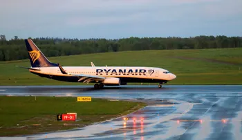 La Unión Europea cerró su espacio aéreo a las compañías de Bielorrusia tras el secuestro de un avión para arrestar a un opositor