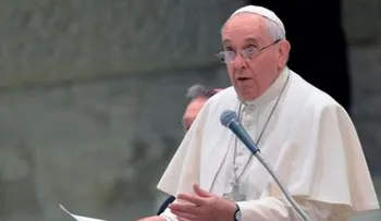 El papa dice eliminar diferencias entre los sexos â??es un paso atrásâ?