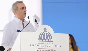 Presidente Abinader anuncia inversión en agua por RD$1,438 millones en El Seibo