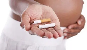 Dra Liliam Fondeur advierte a madres embarazadas que el cigarrillo produce amenaza de aborto 