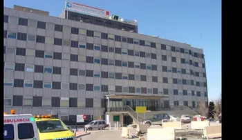 Padre mata a su bebé de un año al lanzarse con ella desde un cuatro piso