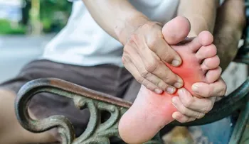 Dolor en los pies y diversas causas