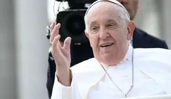 Papa Francisco avanza en su tratamiento
