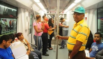 Línea 2 del Metro está paralizada desde la Lope de Vega