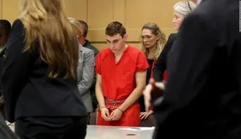 Familia que lo adoptó no le preocupaba que el adolescente deprimido de la Florida tuviera armas