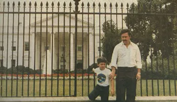 Pablo Escobar y la Casa Blanca: La foto que siempre sorprende a los internautas