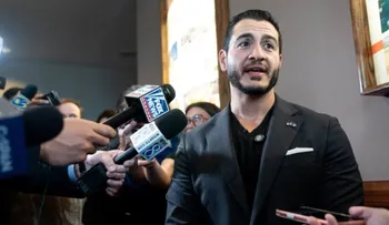 Abdul El-Sayed se disculpa con demócratas judíos en busca de unidad de cara a las elecciones