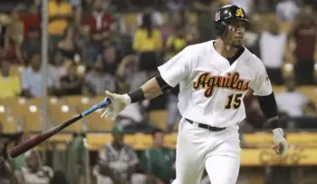 Aguilas envían a Robel García a los Toros y reciben a Eguy Rosario