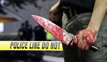 Hombre es apuñalado en la garganta por la hija de su esposa en SFM