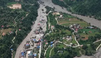 Riada en Nepal supera los 1,000 muertos, con miles de desaparecidos