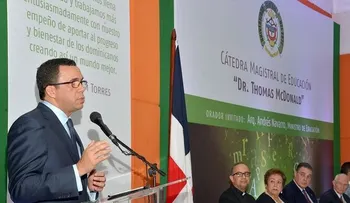 Andrés Navarro: Universidades son vitales en Revolución Educativa