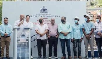 Gobierno entrega parque en el sector La Puya