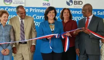 Vicepresidenta inaugura tres centros de salud en San Juan