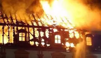 Mueren dos hermanitos calcinados durante incendio
