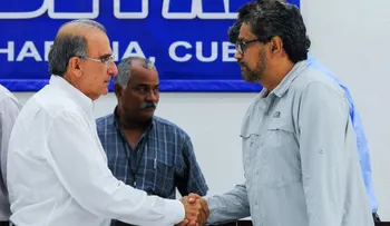 Gobierno de Colombia y Farc firman acuerdo sobre punto de víctimas