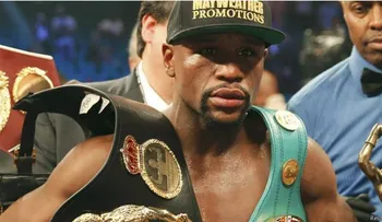 Por no pagar despojan a Floyd Mayweather de corona que ganó contra Pacquiao