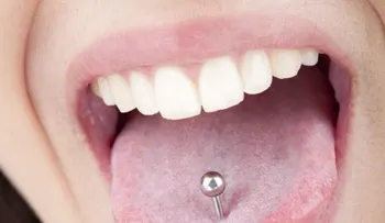 Diez razones por las que es riesgoso un piercing en la boca