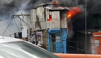Un incendio consume casa en San Carlos
