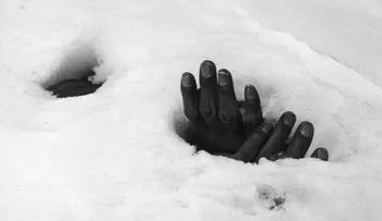 Las impactantes fotos de Max Desfor, el gran fotógrafo de guerra que murió a los 104 años
